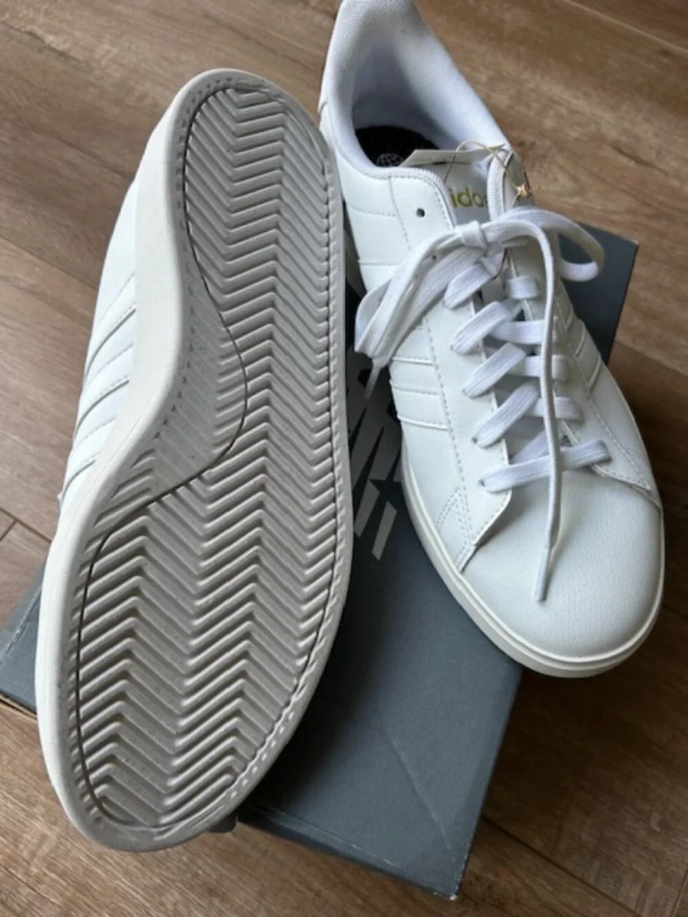 Brand New New Balance Women's Grand Court Classic Shoes